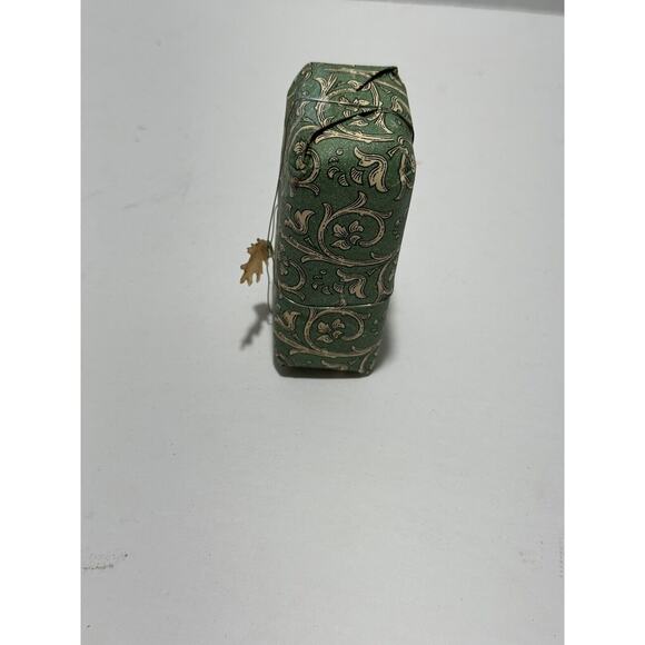 VINTAGE F21c Made In France Petit Formula Clove Mint Bar SOAP With Charm RARE - Picture 5 of 7